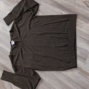 Isaac Mizrahi Olive Green V-Neck Sweater